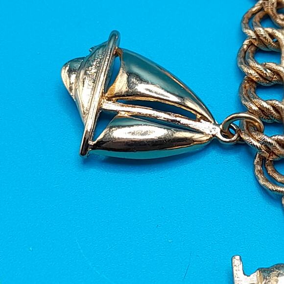 Vintage Monet Sports Theme Charm Bracelet, Football, Golf, Tennis, 7 Inches - Picture 9 of 13